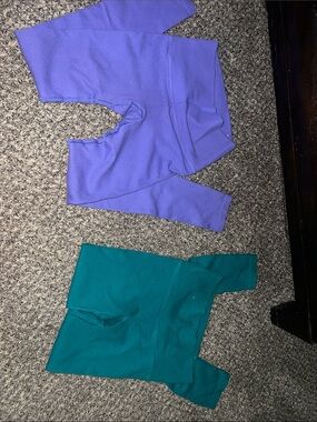all in motion Stretch Leggings in Purple and Teal